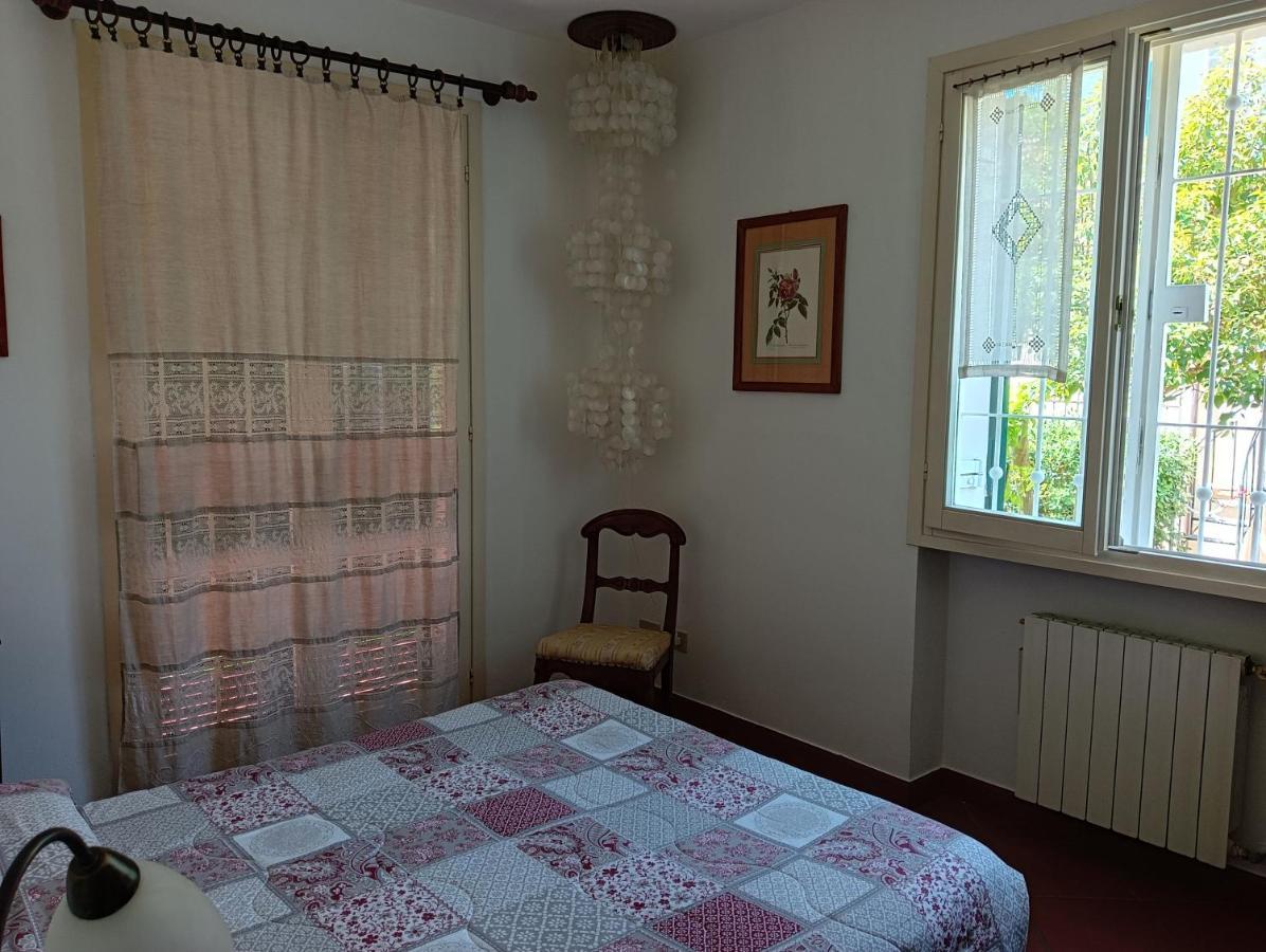 Villetta Con Giardino A Due Passi Dal Mare インペリア エクステリア 写真