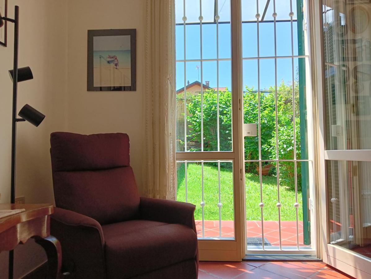 Villetta Con Giardino A Due Passi Dal Mare インペリア エクステリア 写真