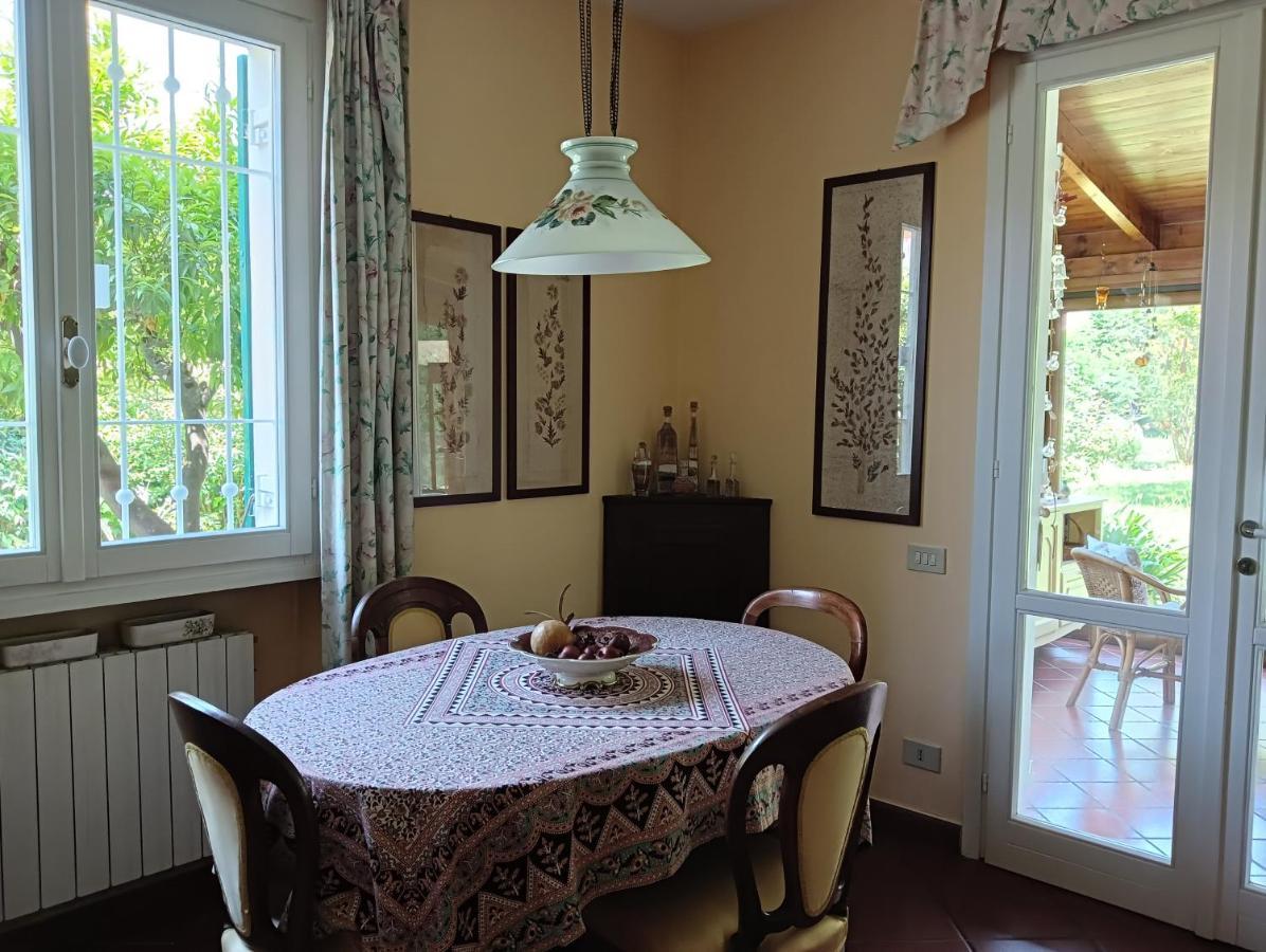 Villetta Con Giardino A Due Passi Dal Mare インペリア エクステリア 写真